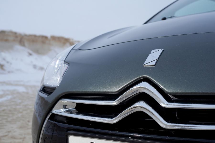  Citroen DS3 2010 года  (фото 29 из 115)